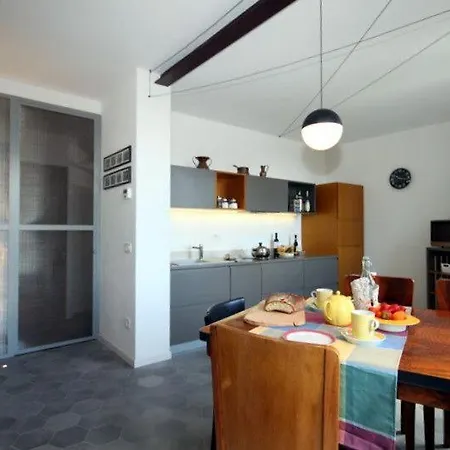 בית נופש Due Colonne - By Lovecomo *