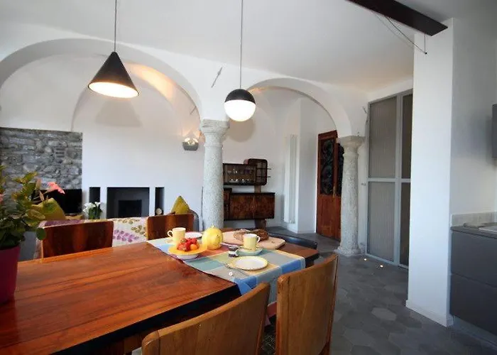 Vakantiehuis Due Colonne - By Lovecomo Menaggio
